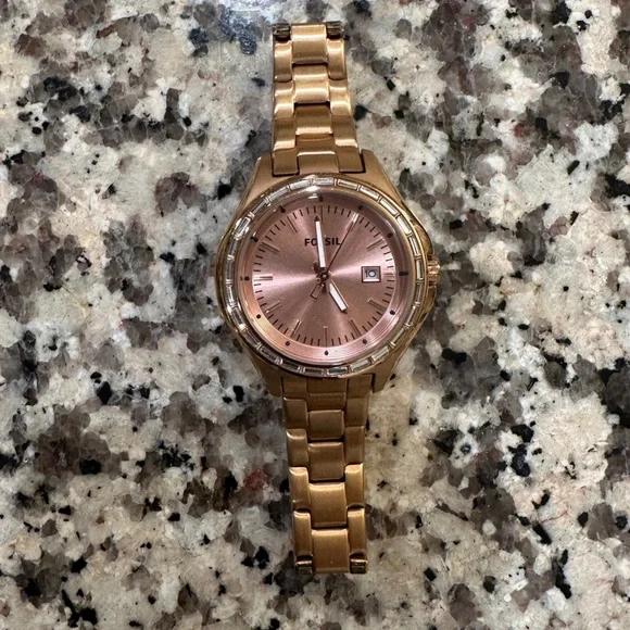 ⌚ Fossil Women’s Gold Watch | Stainless Steel | Date Window - Picture 5 of 7